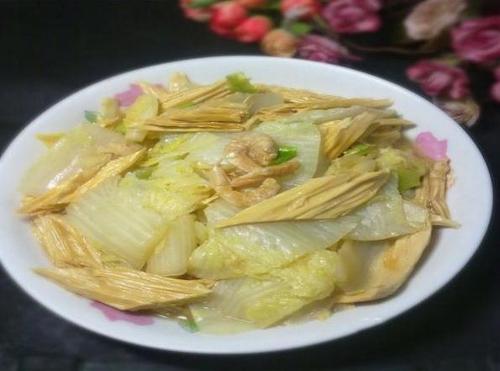 白菜腐竹滾湯