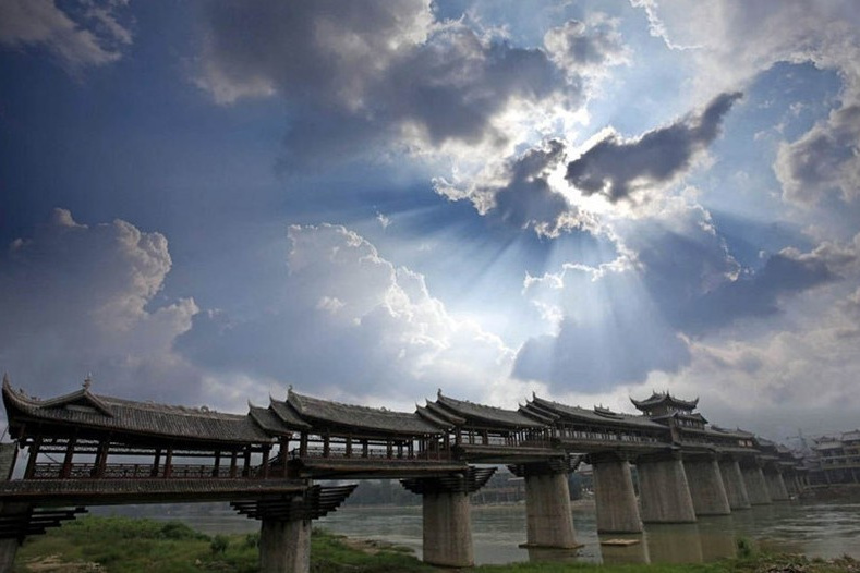 開縣風雨廊橋