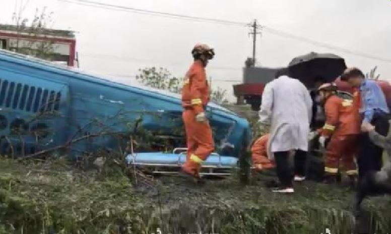 4·9合肥客車側翻事故