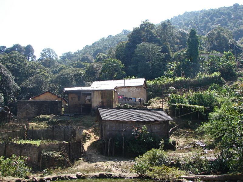 中寨村(新平縣戛灑鎮耀南村民委員會下轄村)