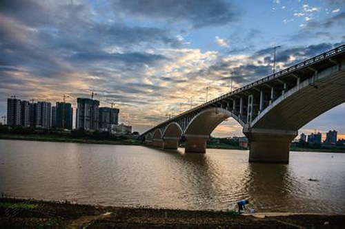 中興大橋(位於廣西南寧市的大橋)