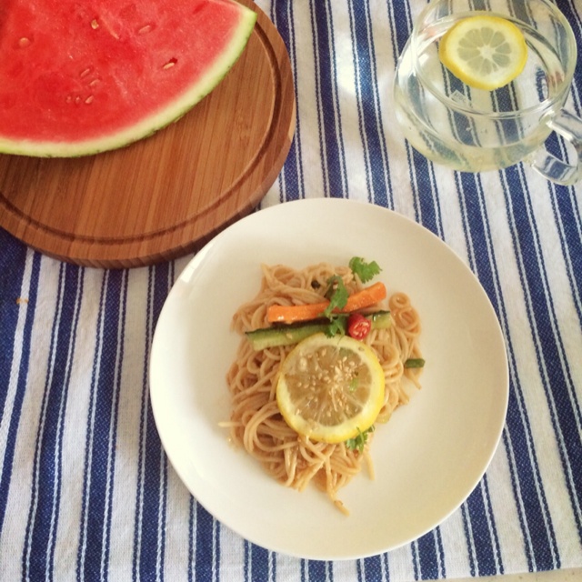 知夏涼拌麵