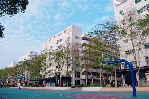 深圳市華夏技工學校