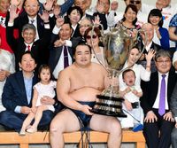 鶴竜關優勝