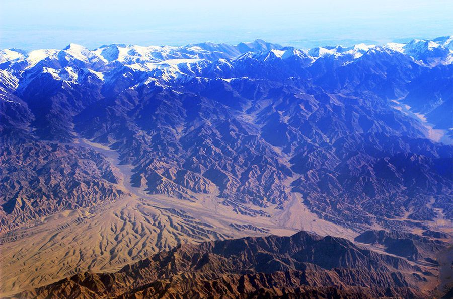 高山河群