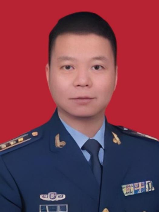 余泳(江西省九江市退役軍人事務局黨組成員、副局長，九江軍分區政治工作處上校主任)