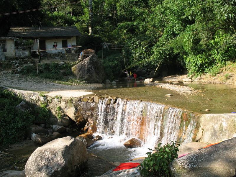 白馬河村-河流