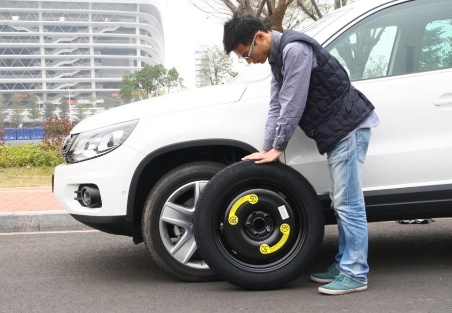 更換汽車備胎指南