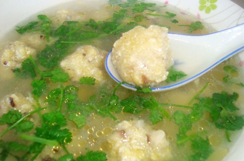 香菜豆腐丸子湯