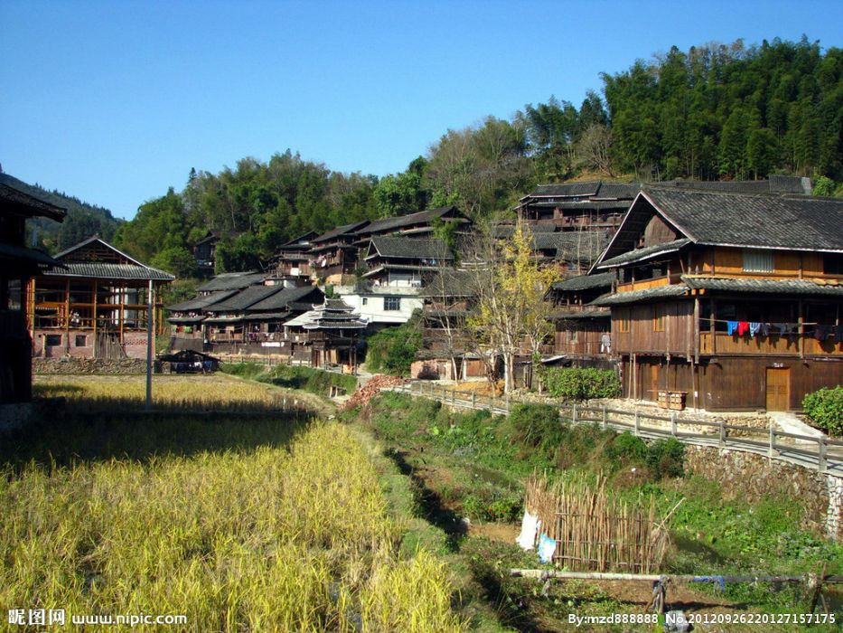 曼扎坎香村