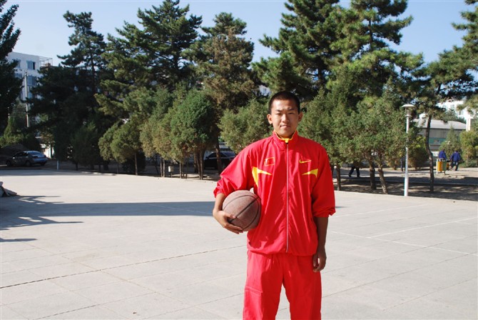 曹志鵬(中國籃球運動員)
