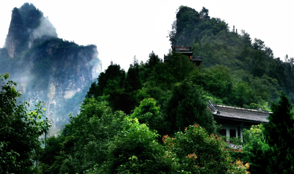 四川光霧山—諾水河世界地質公園(光霧山諾水河風景名勝區)