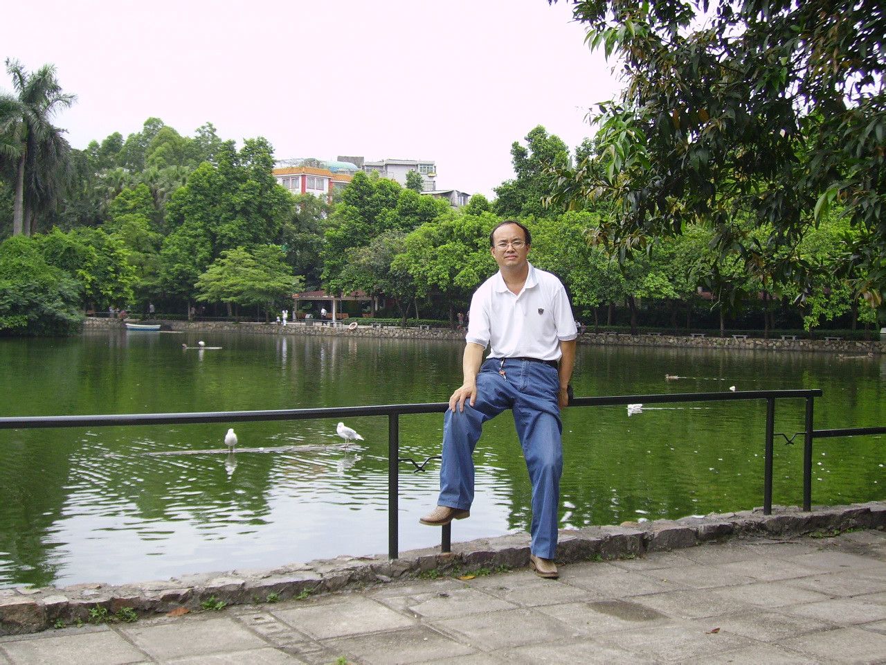 李少華(中國書協會員)