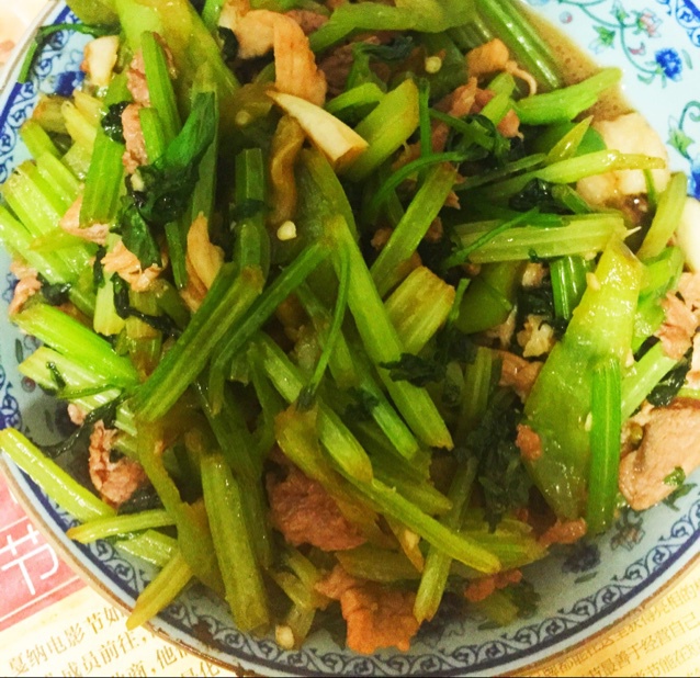 私房菜芹菜炒肉