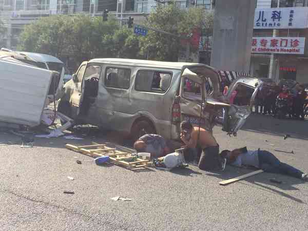 10·26北京朝陽區多車相撞事故
