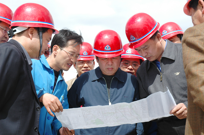 黃維和在蘭銀線工程建設現場