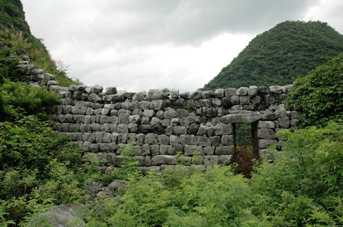 山根古石寨