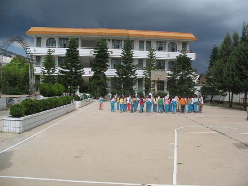 高海村國小概貌