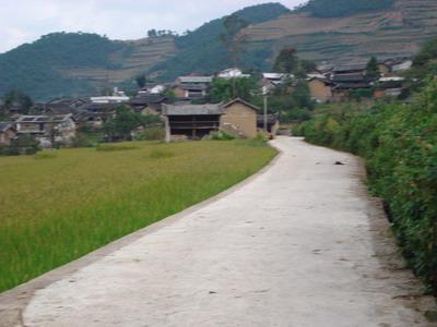 上白嘎村基礎設施－進村道路