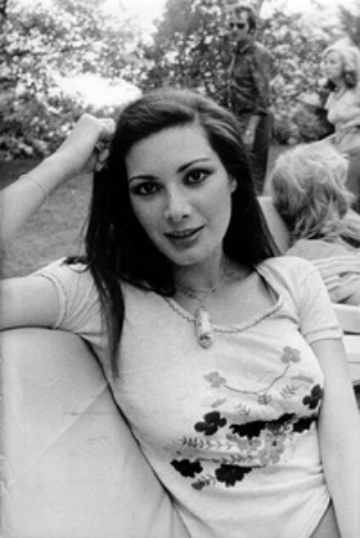 艾德薇姬·芬妮齊(Edwige Fenech)