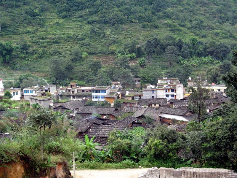 船房村(雲南省華坪縣船房傈僳族傣族鄉船房村)