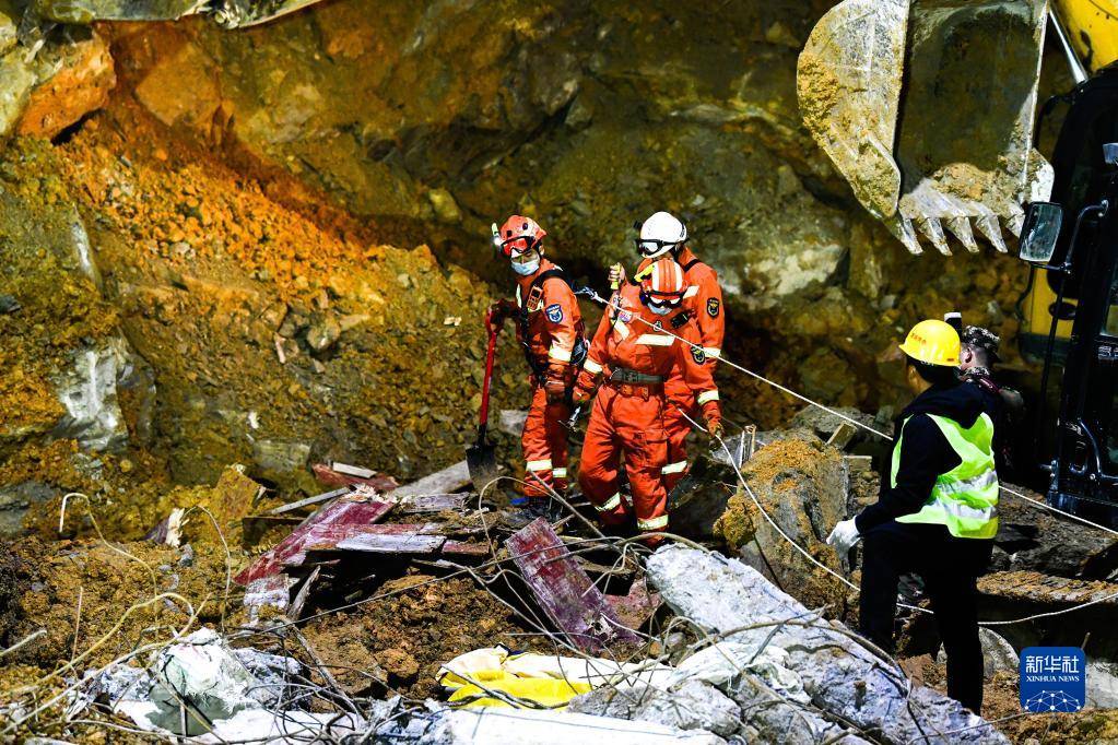 1·3畢節在建工地山體滑坡事故