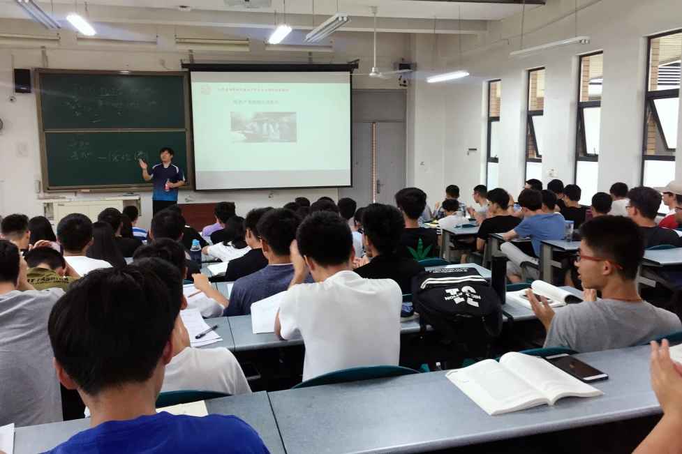 劉建偉(西安電子科技大學馬克思主義學院副院長)