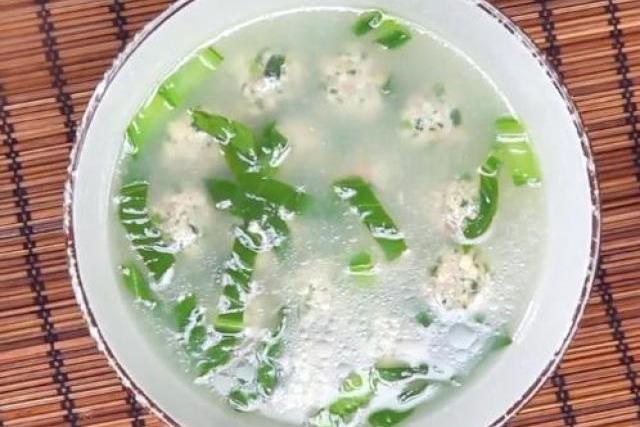 三三丸子什菌湯