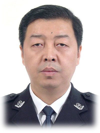 姜偉(遼寧省遼陽市公安局黨委委員、副局長)