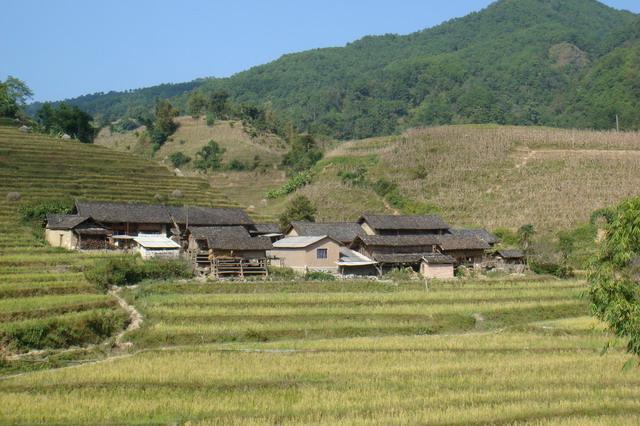 忙東村(雲南省臨滄市臨翔區邦東鄉忙東村)