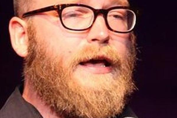 凱爾·金南(Kyle Kinane)