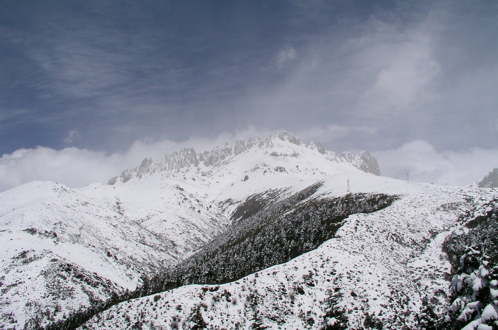 泡罕里山