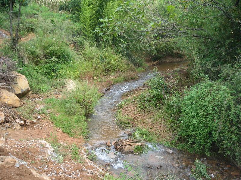 爛泥下村