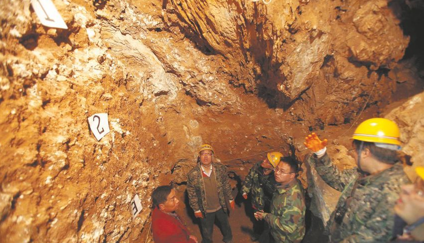 欒川孫家洞舊石器遺址發掘現場