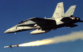 F/A-18發射AIM-7