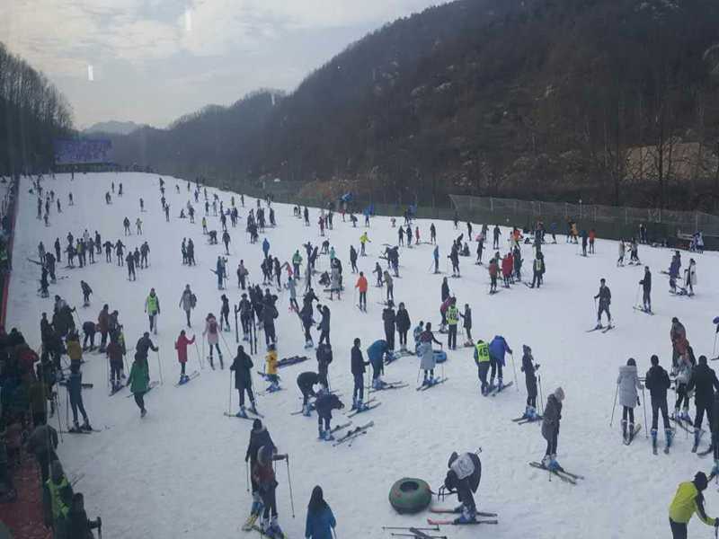 堯山大峽谷滑雪場