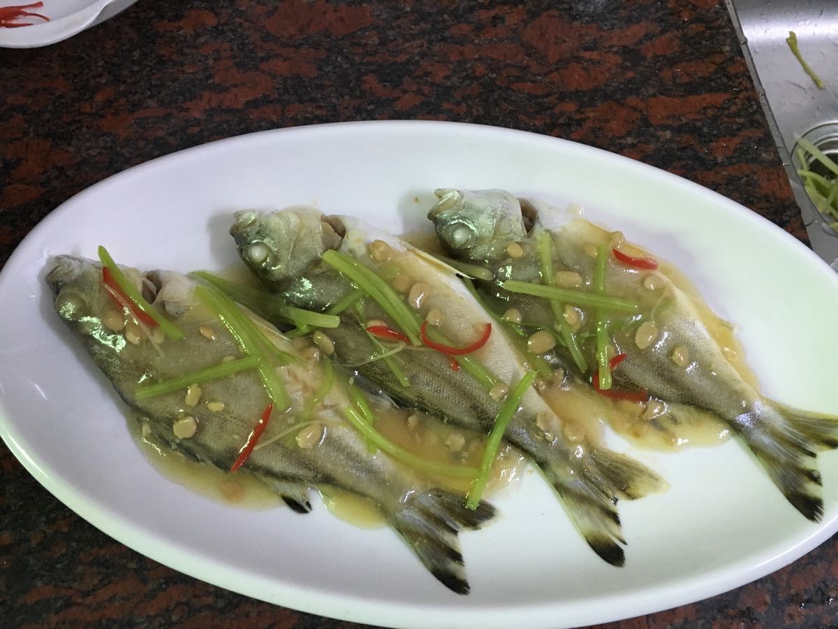 豆醬香芹焗沙鰍魚