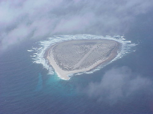 特羅梅林島