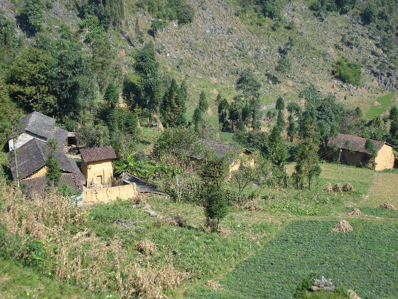 鍋地塘村