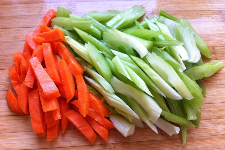 芹菜蘿蔔條