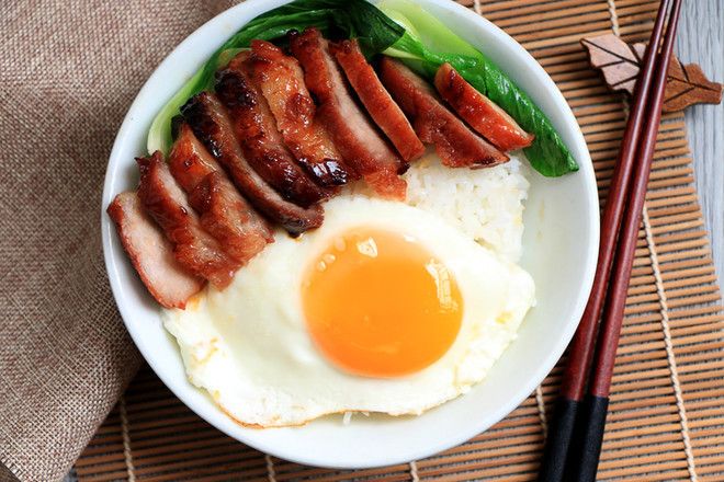 豆芽叉燒飯