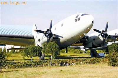 　C-46飛機