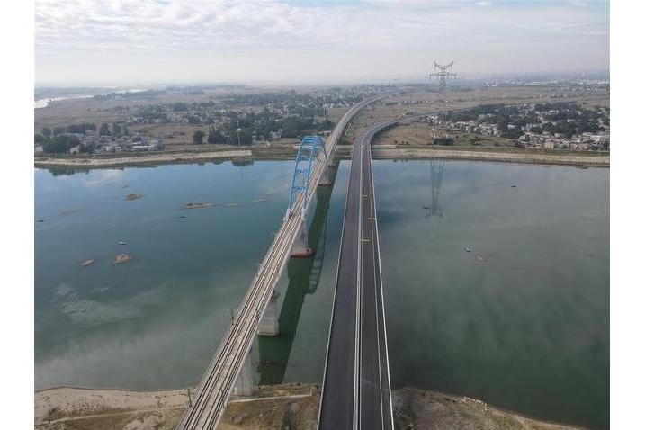 漢江特大橋(襄陽繞城高速南段項目的關鍵性控制工程)