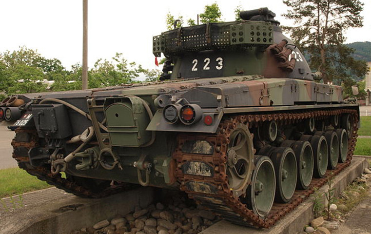 Pz-68主戰坦克後部
