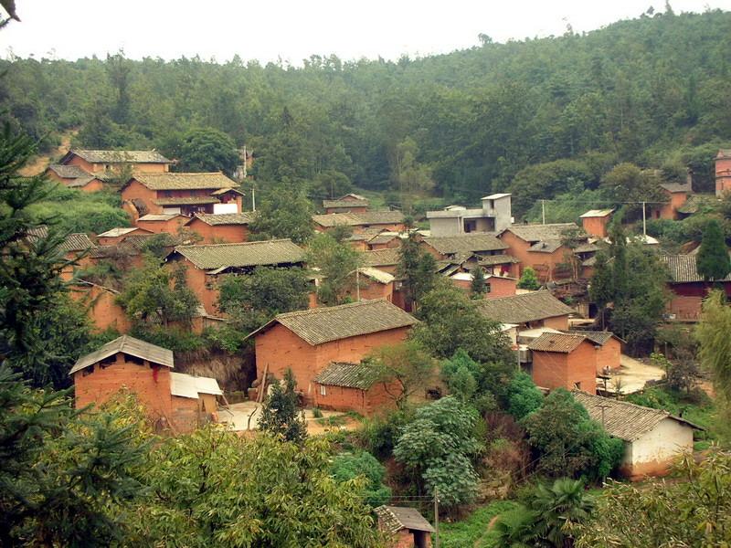 青草凹村(雲南省宜良縣狗街鎮下轄村)