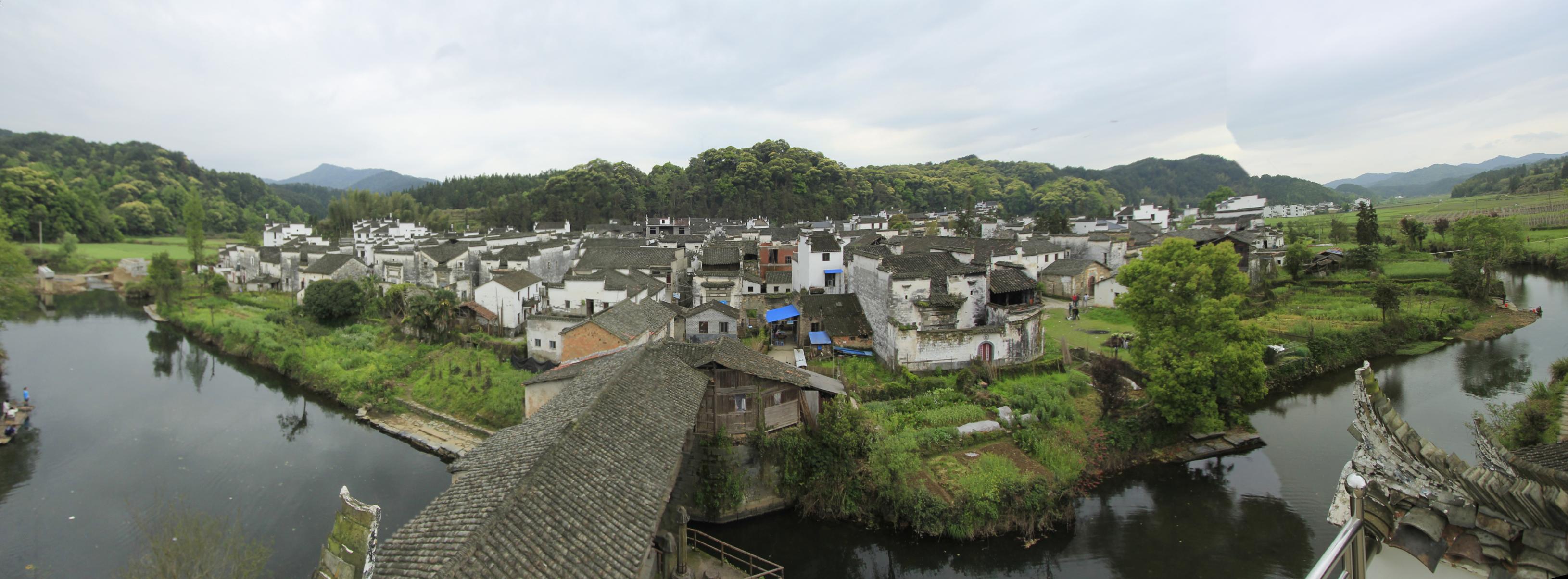 俞氏祠堂位於婺源縣思溪村，思溪全景