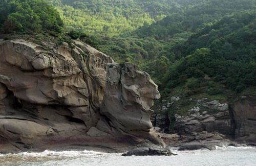 雙峰山島