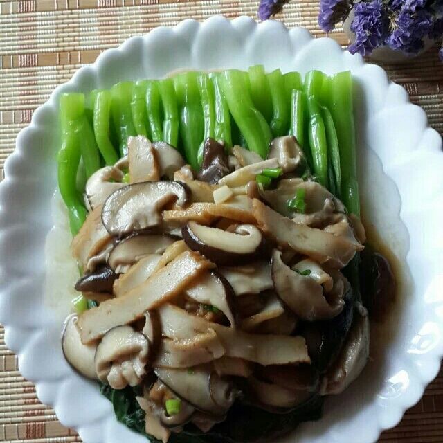 魚豆腐燴香菇菜心