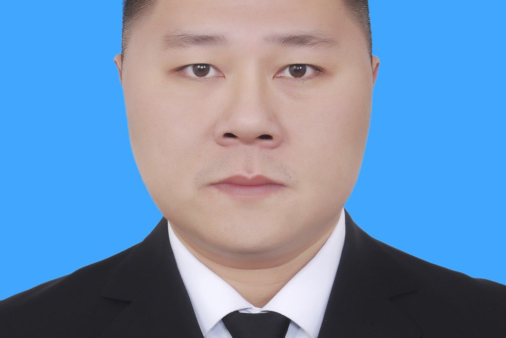 陳亮(文成縣人民政府辦公室黨組成員、副主任)