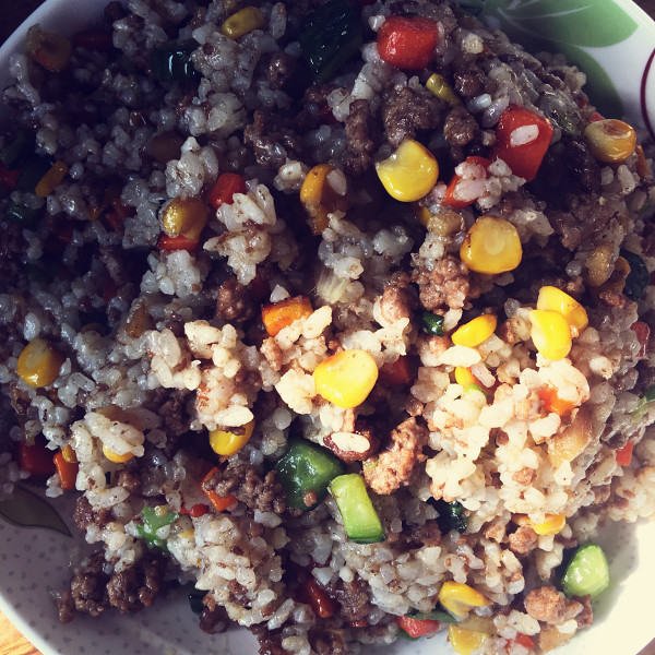 黑椒牛肉什錦炒飯